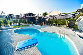 Others 3, 1715 House - White Rhino, Pulau Phuket