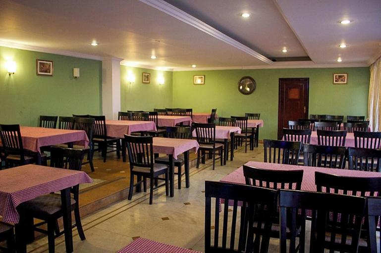 Dining, Hotel Sapphire Garden View, The Nilgiris