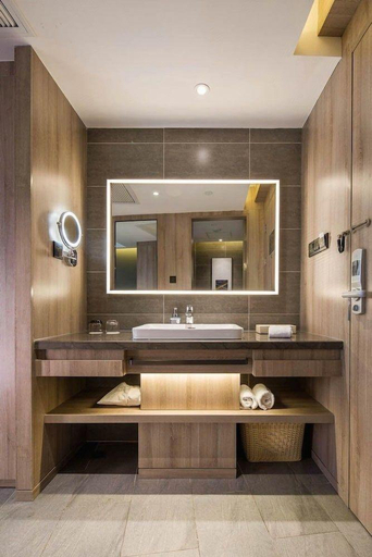 Bathroom 3, Atour Hotel Ningbo Tianyi Plaza, Ningbo