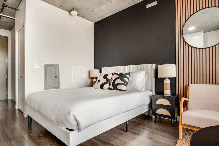 Room 4, Boulevard Stays - Phoenix Convention Center, Maricopa