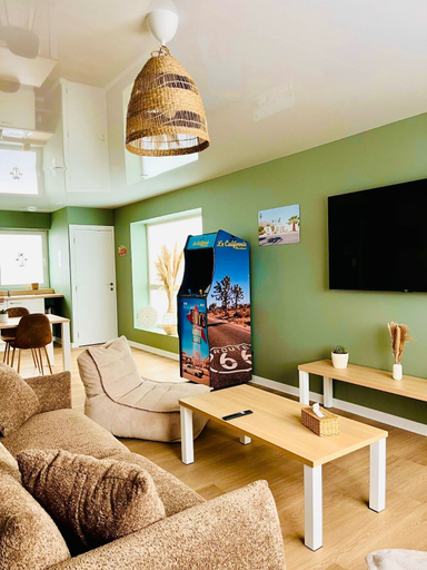 Living area 5, Le California, Nord