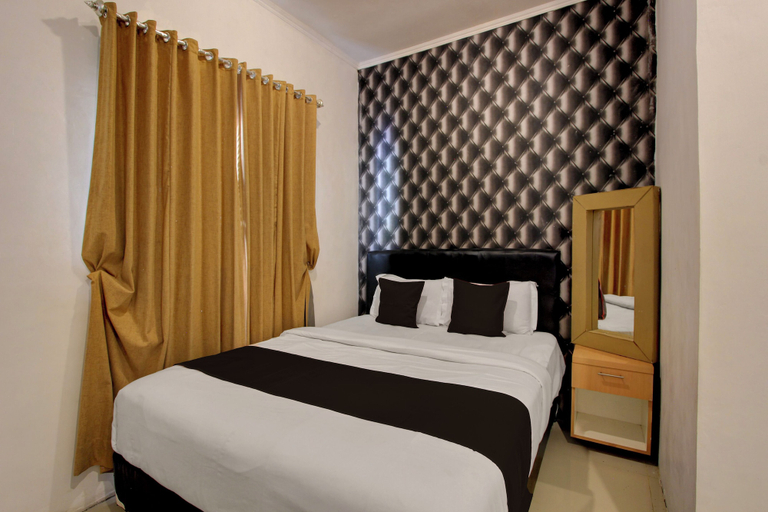 Room 5, Hotel O near Supermall Karawaci formerly, Tangerang