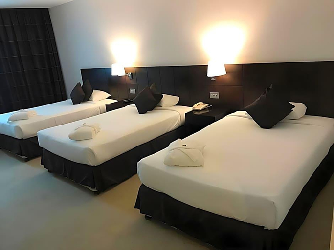 Bedroom 3, Al Jazira Club Hotel, Abu Dhabi City
