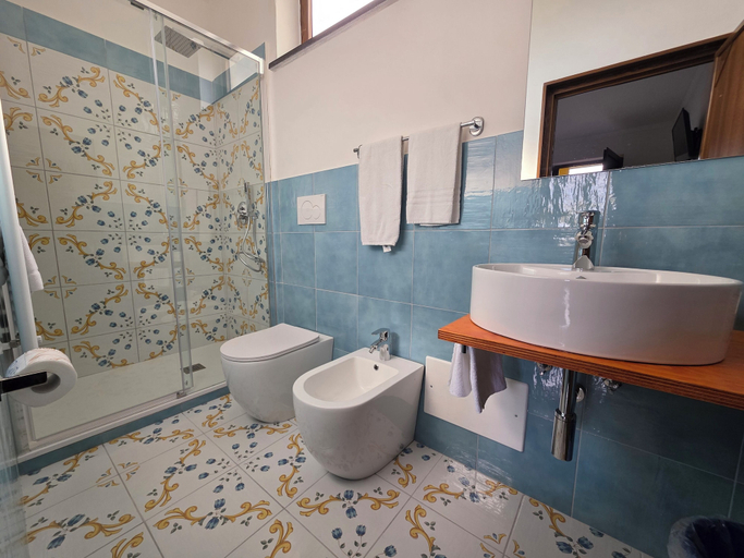 Bathroom 4, Agriturismo Piccolo Paradiso, Napoli
