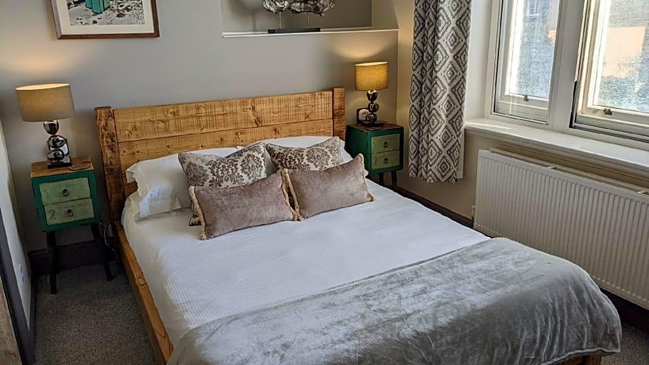 Bedroom 2, Oaklands Guest House, Dorset