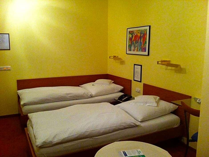 Bedroom 4, Hotel Die Post in Bürgel GmbH, Offenbach am Main