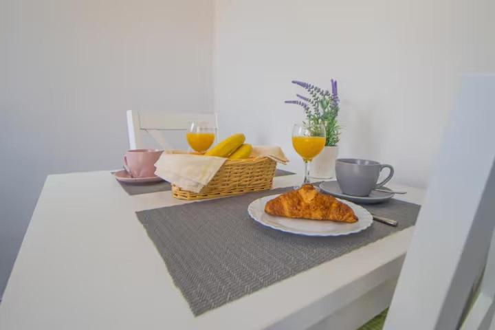 Food & Drinks 5, Apartment Red Orange - Two-Bedroom Apartment with Terrace, Dubrovnik