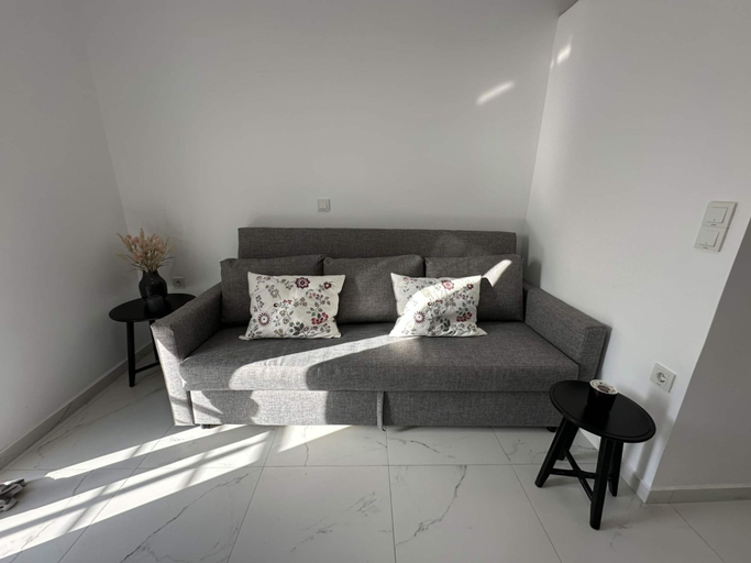 Room 3, Loutra Suites Sunlit Cove Studio, Peloponnese