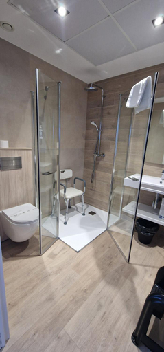 Bathroom 4, Playa Joyel Family rooms, Cantabria