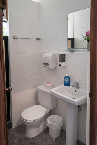 Bathroom 5, Santorini Village - Hotel Boutique, Tamanique