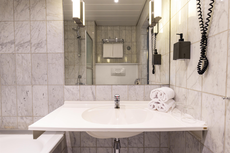 Bathroom 4, Hilton Huzhou Nanxun, Suzhou