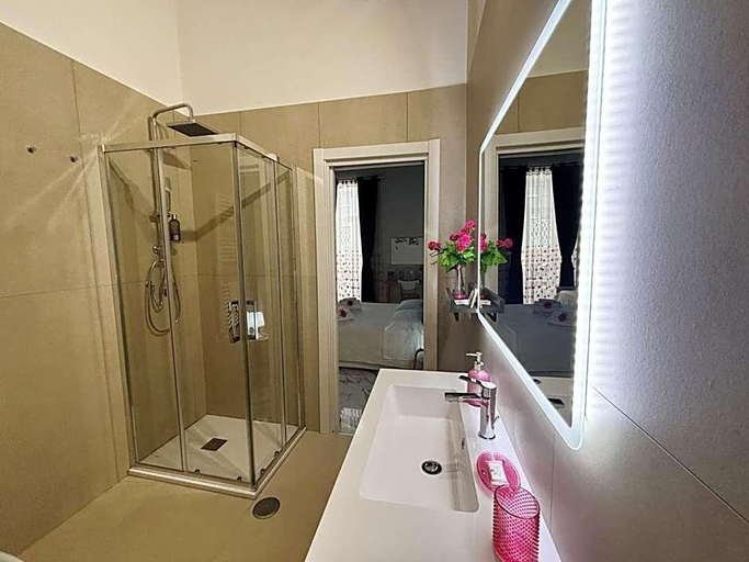 Bathroom 5, B&B Dei Mercanti, Salerno
