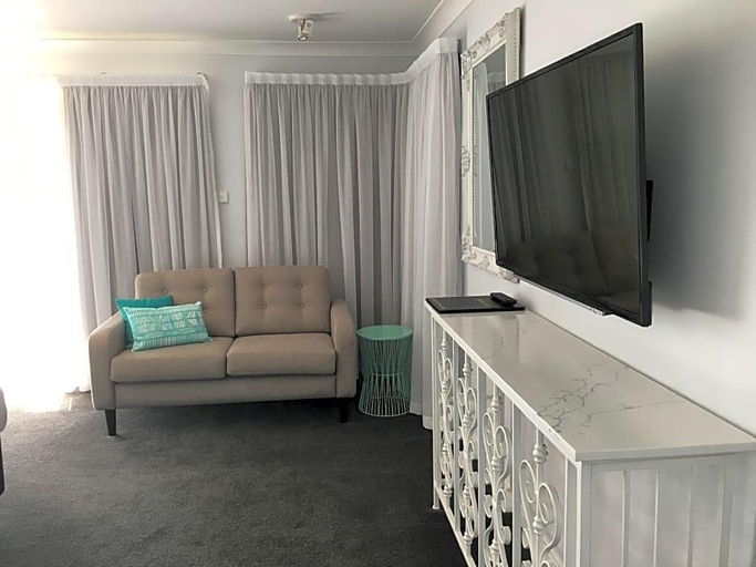 Bedroom 3, Araluen Motor Lodge, Eurobodalla