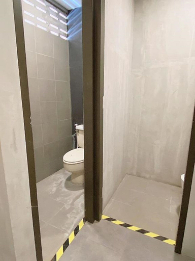 Bathroom 3, GO INN Silom BTS Surasak , Bang Rak