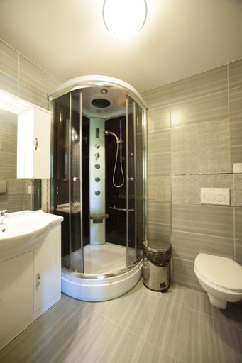 Bathroom 3, Resort Hulín, Příbram
