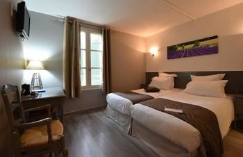 Others 3, Hotel Restaurant La Ferme, Vaucluse