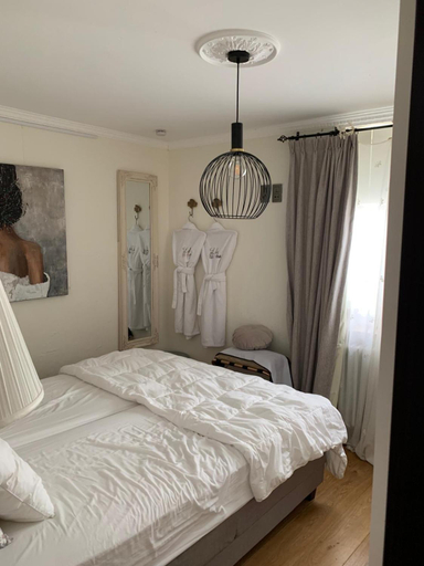 Bedroom 2, Comfort Equipped Guestsuite Lady Anna Bruges, West-Vlaanderen