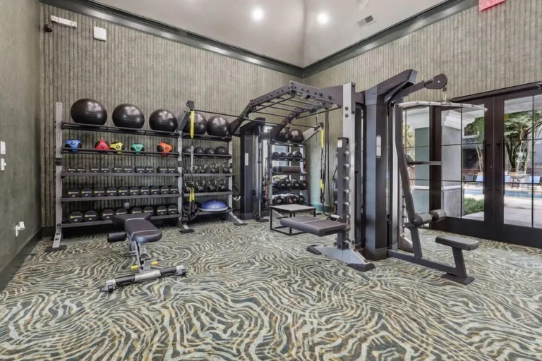 Gym 3, Boulevard Stays - Arlington, Arlington