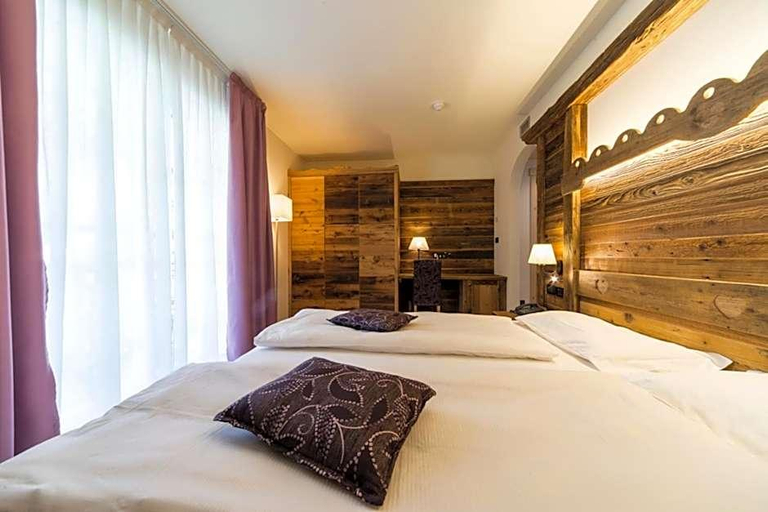 Bedroom 4, Hotel AlpHoliday dolomiti, Trento