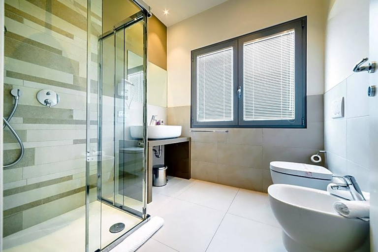 Bathroom 4, CALALUNA, Venezia