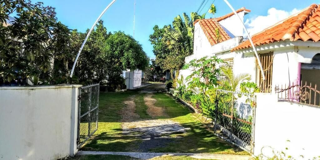 Property grounds 4, Casa del conde 2, Salvaleon de Higuey