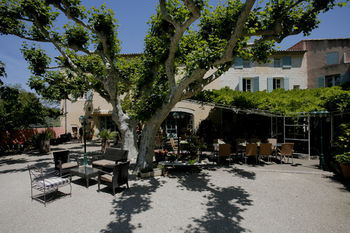 Others 3, Hotel Restaurant La Ferme, Vaucluse