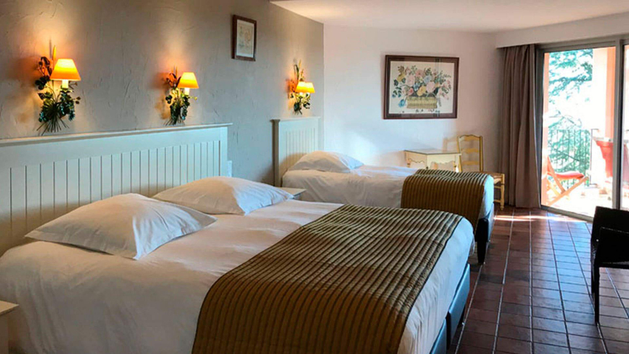 Bedroom 4, Hotel Bellerive, Vaucluse