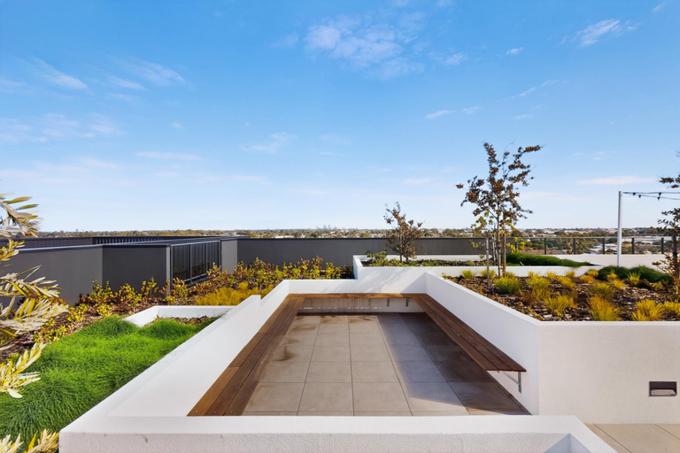 Balcony/terrace 5, Newly Built 3 Bed Apartment with Onsite Parking, Perth