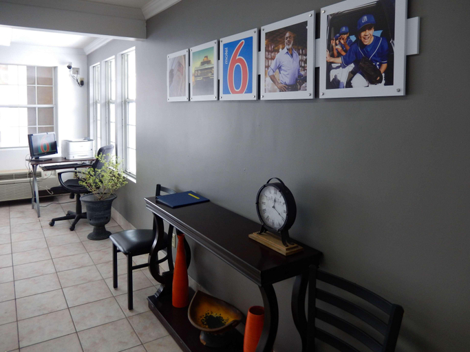Public Area 2, Motel 6 McGraw, NY - Cortland, Cortland