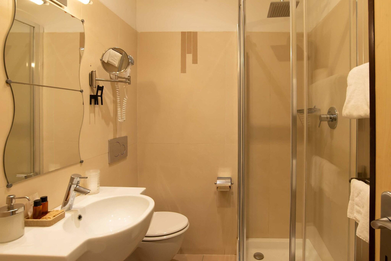 Bathroom 5, Jane Hotel, Florence