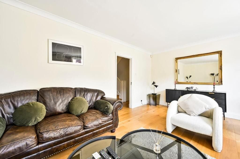 Living area 4, bloomrooms - Knightsbridge, London