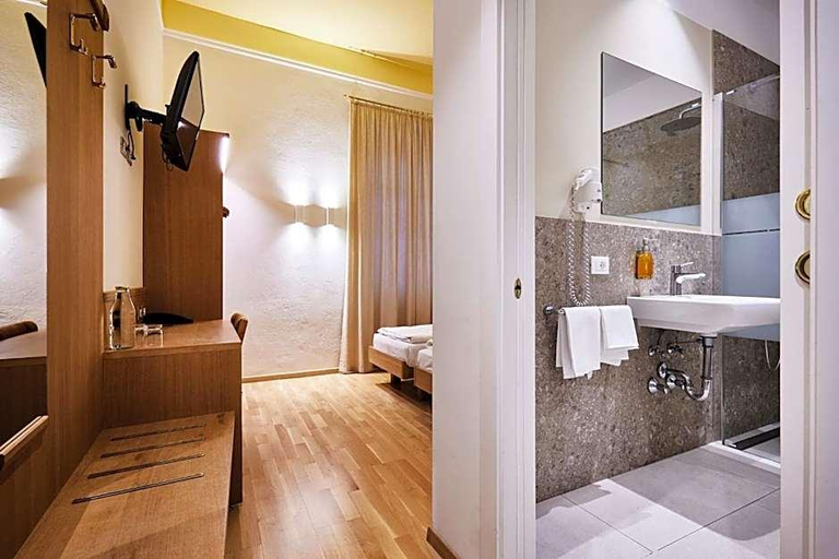 Bathroom 4, Hotel Jarolim, Bolzano