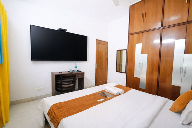 Room 5, Mauryan Express I Hotel Malviya Nagar, Delhi