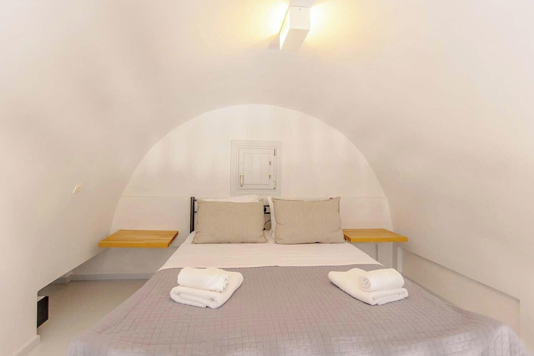 Bedroom 4, Phaos Santorini Suites, South Aegean