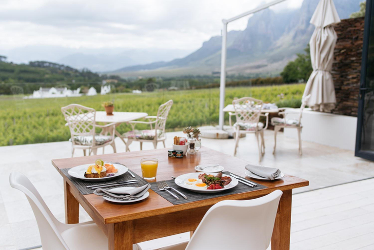 Food & Drinks 5, Banhoek Lodge, Cape Winelands