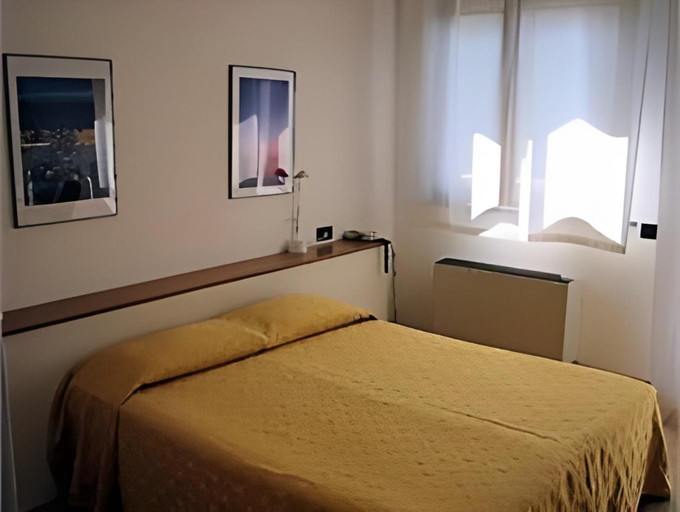 Bedroom 3, Nuovo Hotel Vigevano, Pavia