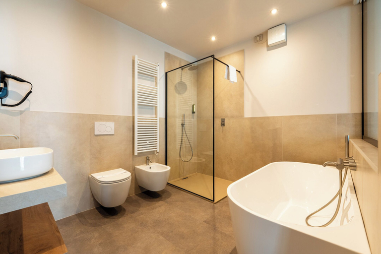 Bathroom 5, Spa Hotel Splendid Sole, Brescia
