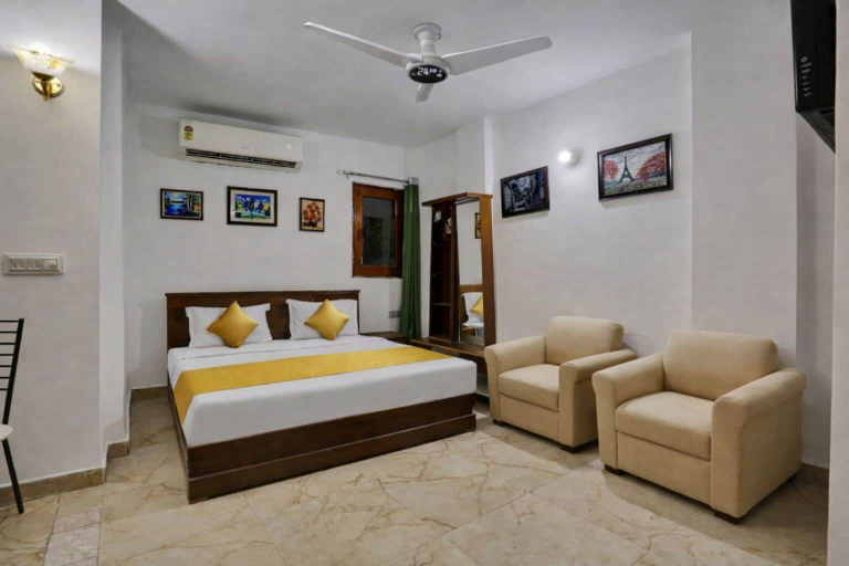 Room 2, Mauryan Elite I Hotel Hauzkhas, Delhi