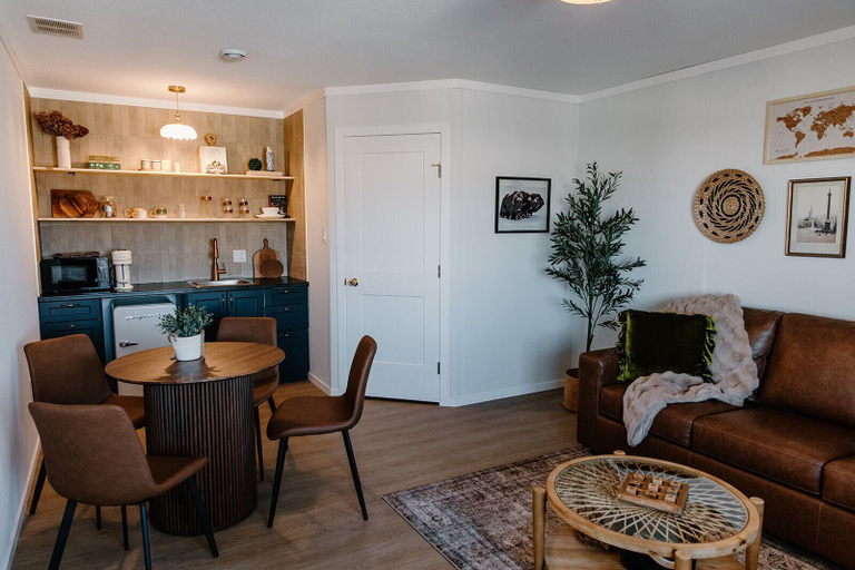 Living area 5, Lofts on Main, Division No. 17