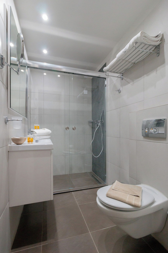 Bathroom 5, Hotel Artina Nuovo, Peloponnese