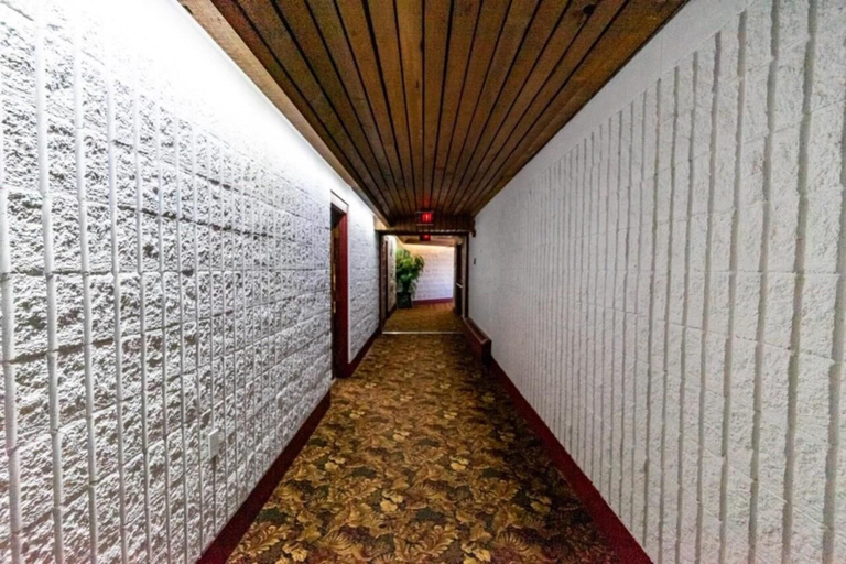 Public Area 3, Vegreville Garden Inn, Division No. 10