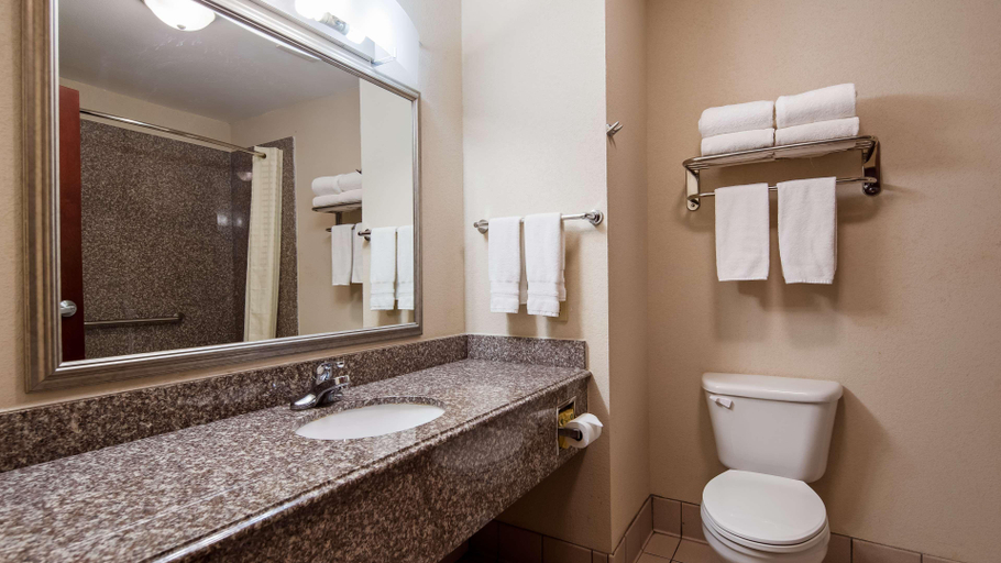 Bathroom 4, Best Western Refugio Inn, Refugio
