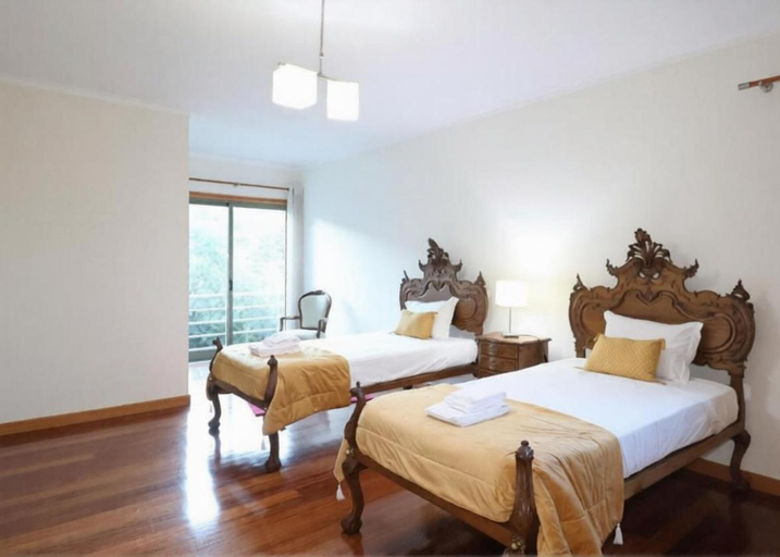 Bedroom 2, Lagos House, Braga