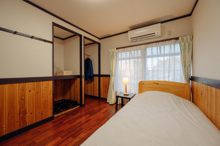 Bedroom 5, Hotel Morgenrot, Nishinomiya