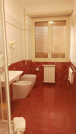 Bathroom 5, Villa Fatima Casa per Ferie, Rome