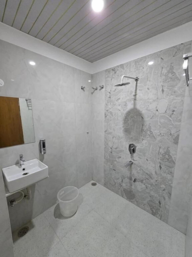 Bathroom 5, Vaikuntha Stays Hotel, Indore