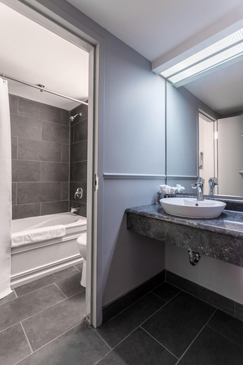 Bathroom 4, Le Grand Lodge Mont-Tremblant, Les Laurentides