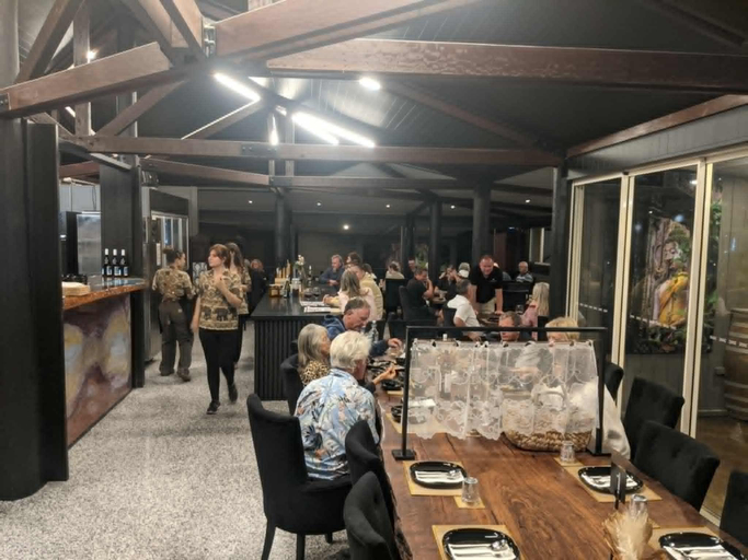Food & Drinks 5, 1770 Beachside YHA, Miriam Vale