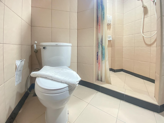 Bathroom 4, The Ligor City Hotel, Muang Nakhon Si Thammarat