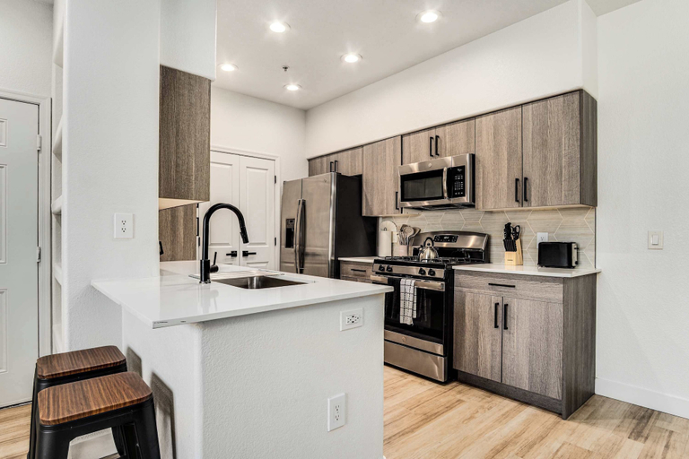 Private kitchen 3, Boulevard Stays - Westgate Stadium, Maricopa
